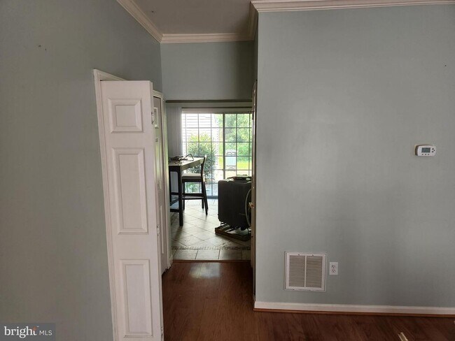 Building Photo - 7148 Westfield Ct