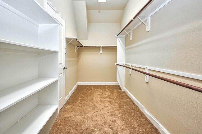 Building Photo - 27623 Gracefield Ln