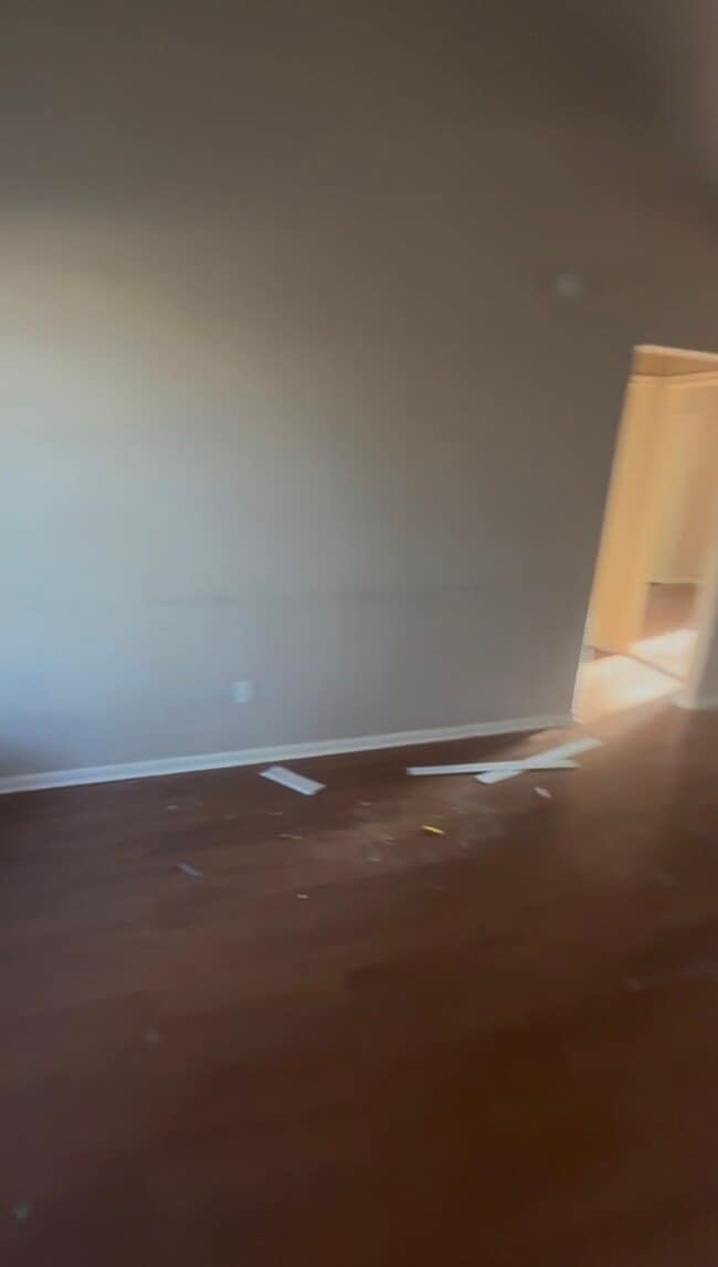 Building Photo - 174 E Sunset Dr