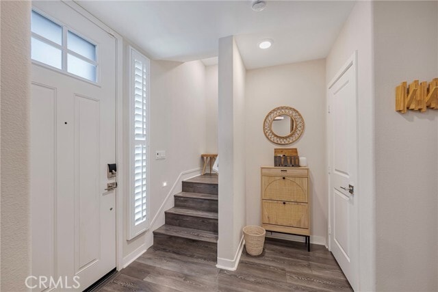 Building Photo - 6 Pony Ct