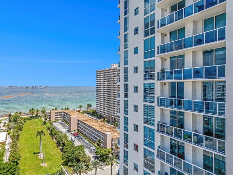 Building Photo - 1945 S Ocean Dr