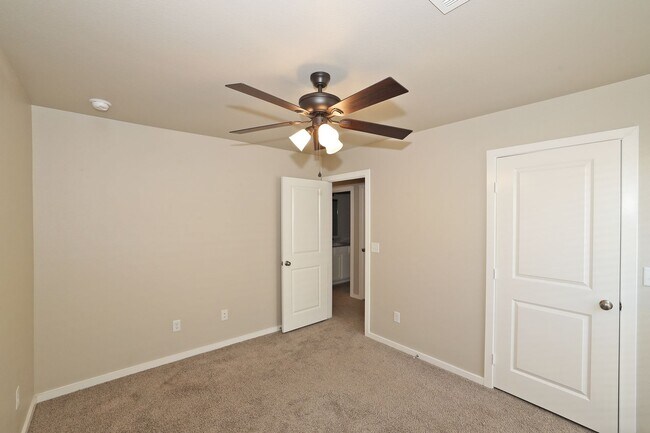 Building Photo - 7205 Athens St