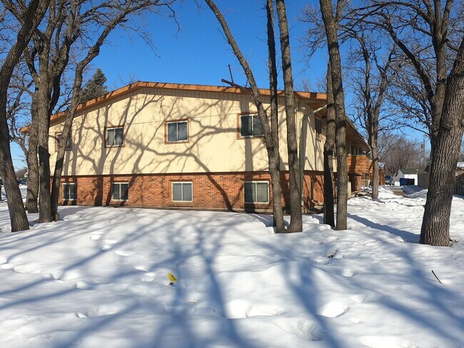Primary Photo - 2900 Clearwater Rd