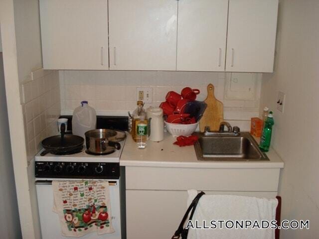 Building Photo - 2018 Commonwealth Ave