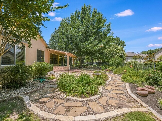 Building Photo - 138 Dewberry Dr
