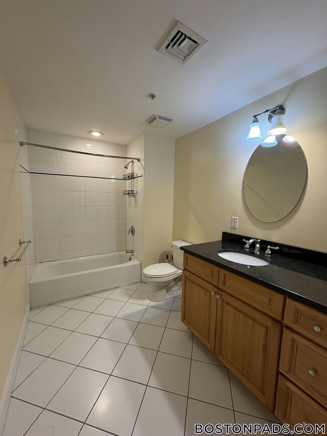 Building Photo - 83 Fairmount Ave