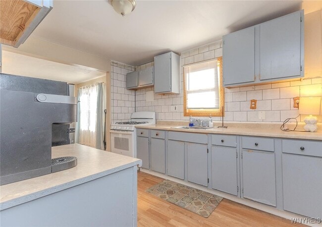 Building Photo - 1968 Mackenna Ave