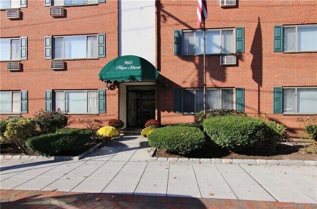 Building Photo - 960 Hope St