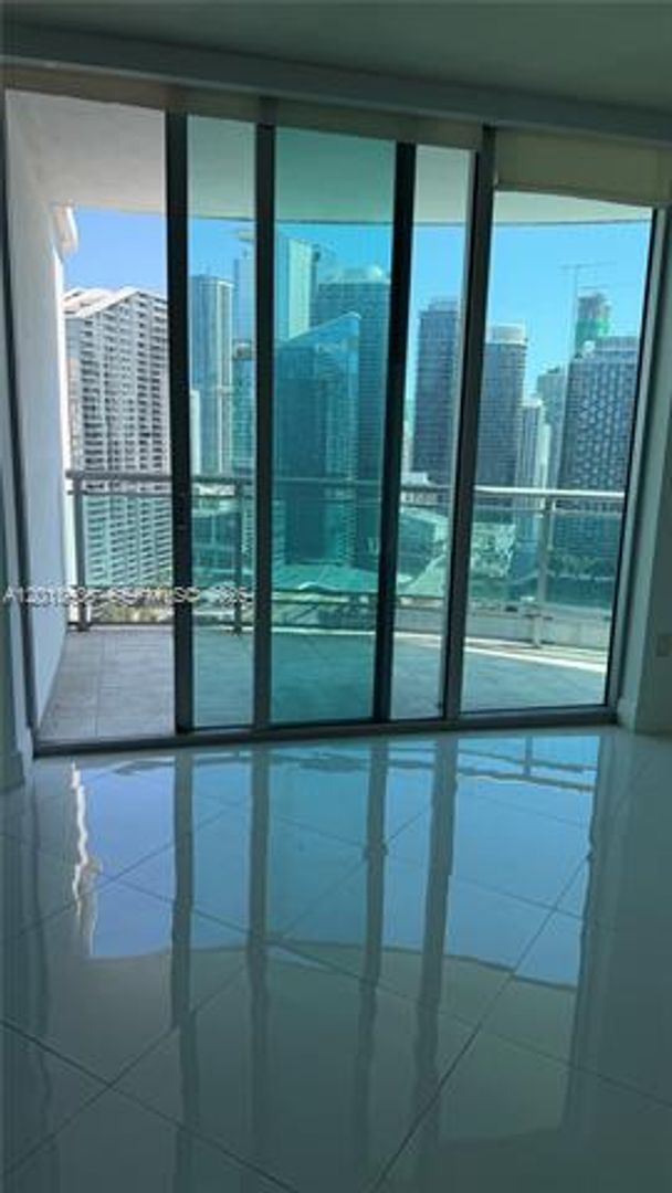 Building Photo - 350 S Miami Ave