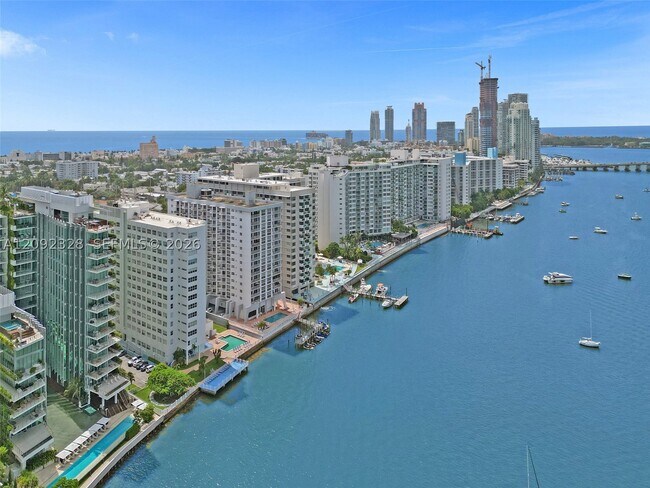Building Photo - 1228 West Dr