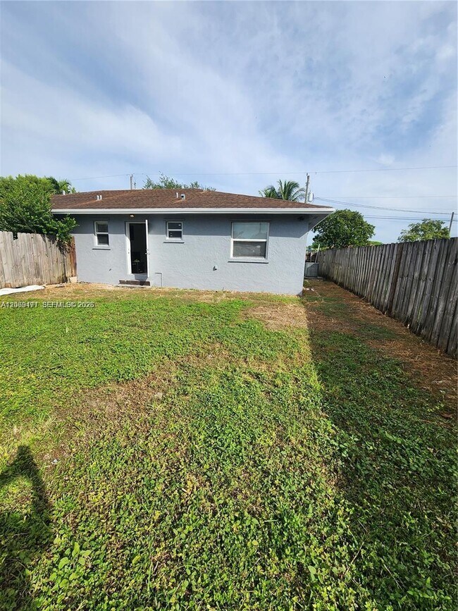 Building Photo - 12040 SW 214th Ter