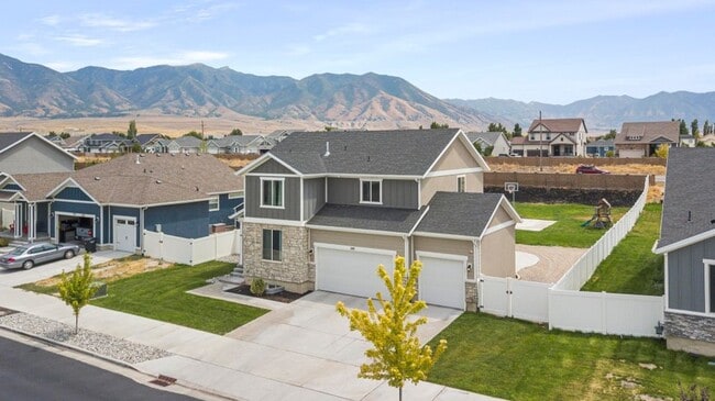 Building Photo - 247 W Box Creek Dr