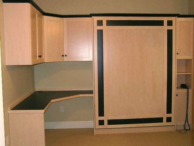 Building Photo - Fairhaven Harris Square Studio Condo For Rent in Historic Fairhaven