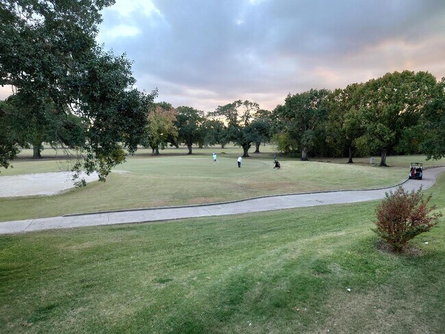 Building Photo - 8427 Sands Point Dr