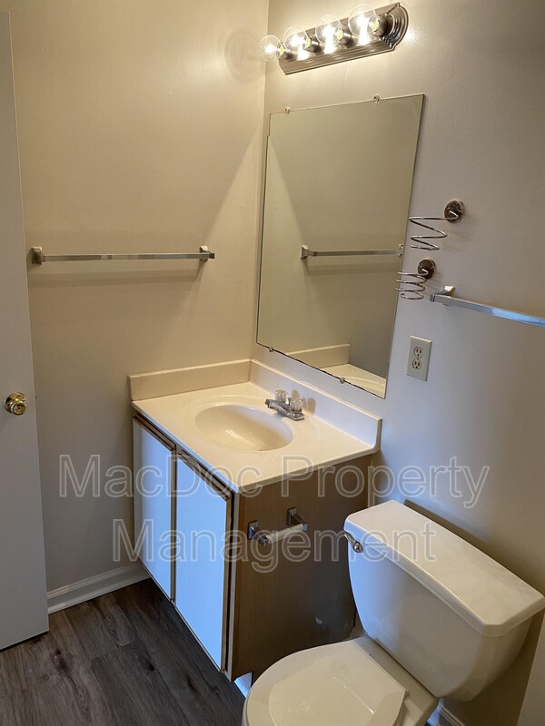 Building Photo - 38 White Pine Cir