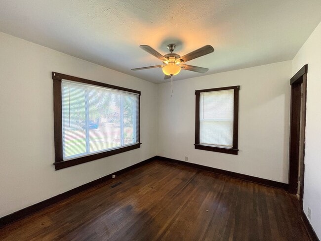 Building Photo - 2 Bed In Great Location