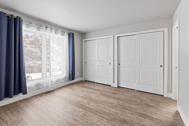 Building Photo - 1613 Barnwood Dr
