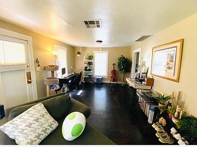 Building Photo - **Charming 2 Bedroom Home in Tempe