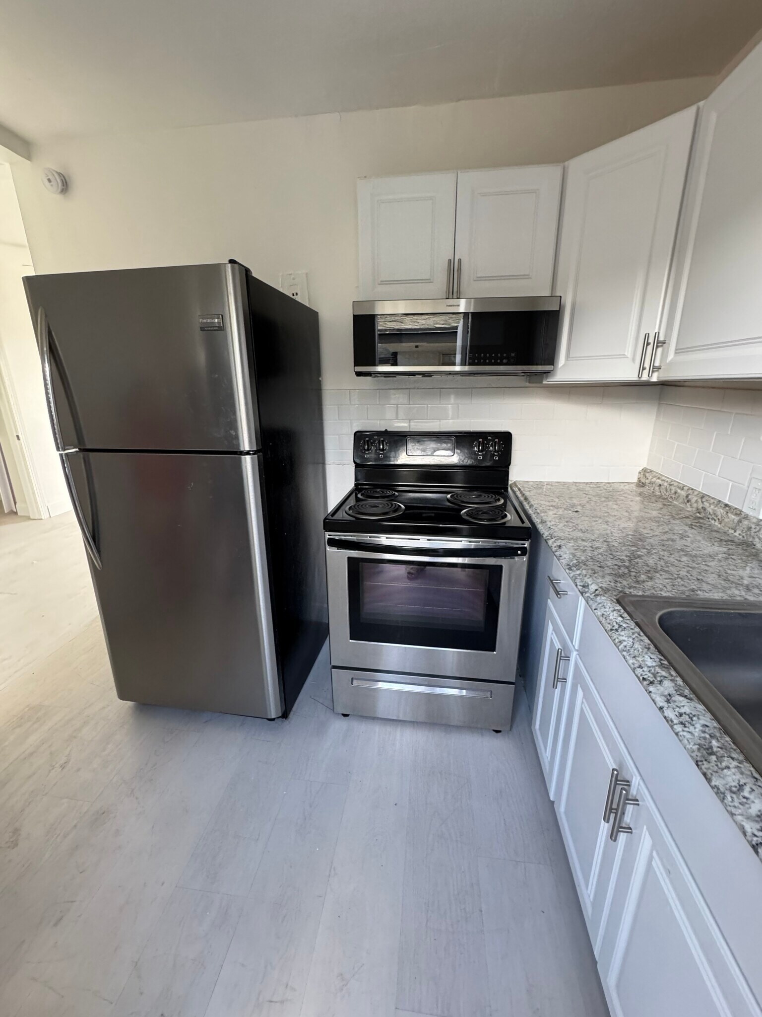 Building Photo - 1113 19th Ave N