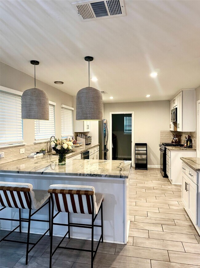 Building Photo - 4418 Charleston St