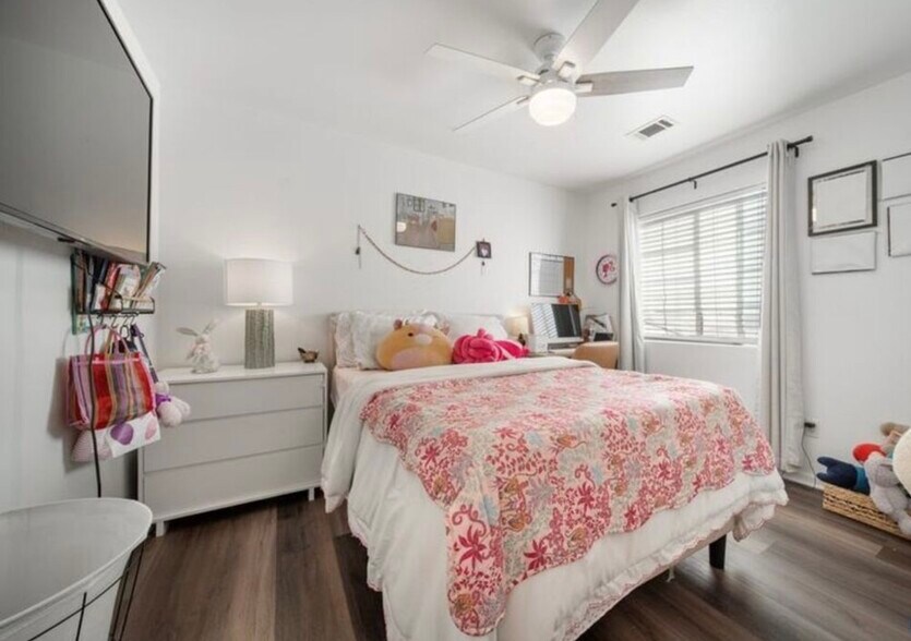 Building Photo - 1900 Rancho Frontera Ave