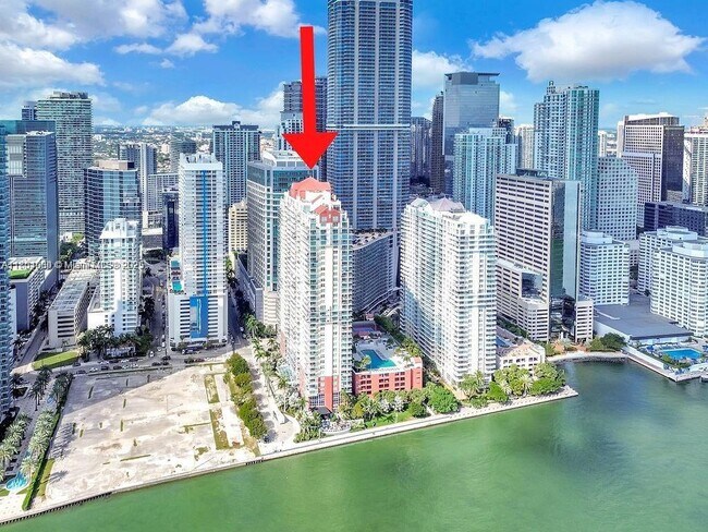 Building Photo - 1155 Brickell Bay Dr