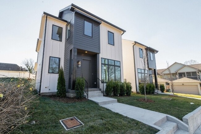 Building Photo - 1009 Garfield St