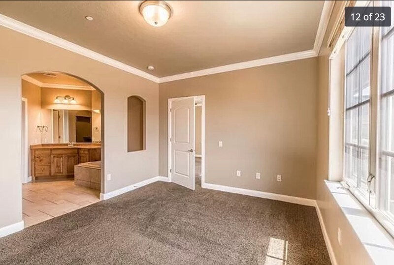 Building Photo - 810 S Dixie Dr