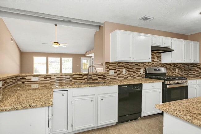 Building Photo - 8235 Alabaster Dr