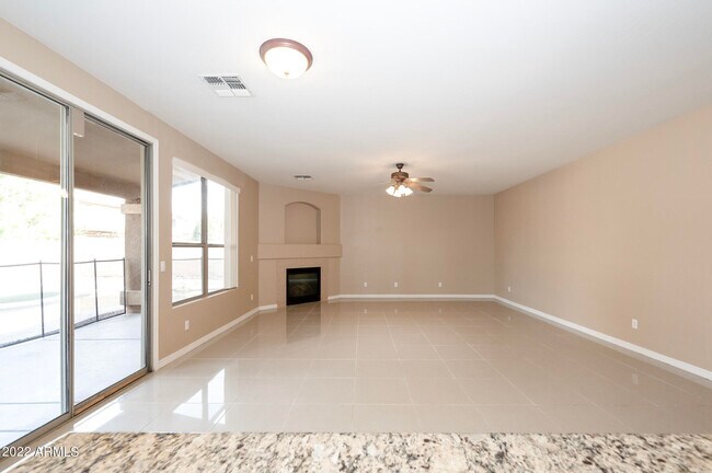 Building Photo - 2684 E Birchwood Pl