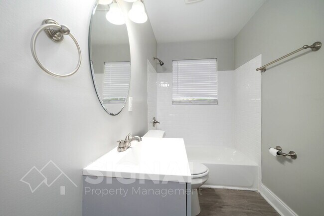 Building Photo - 5114 Beacon Dr