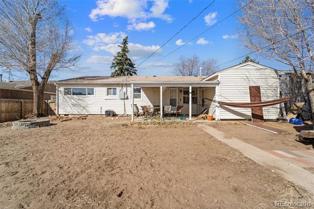 Building Photo - 305 Maplewood Dr