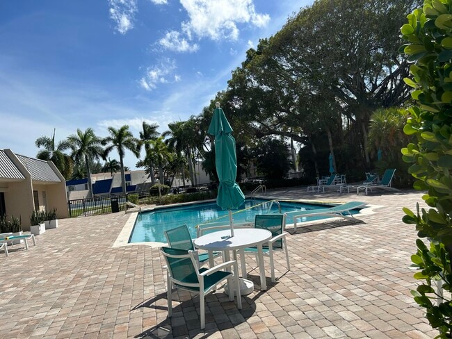 Building Photo - 26 Royal Palm Way