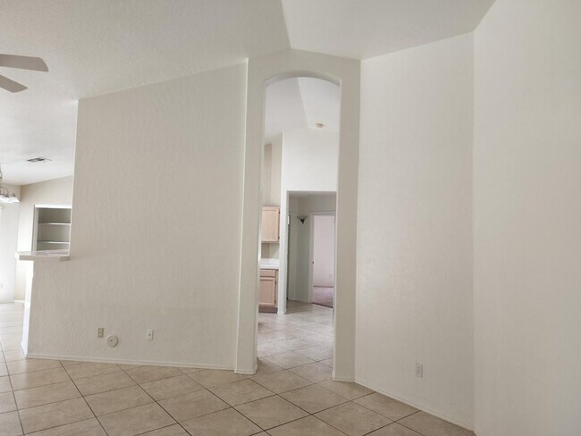 Building Photo - 1126 W Grand Caymen Dr