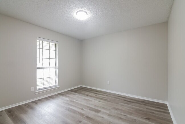 Building Photo - 436 Northwood Trail