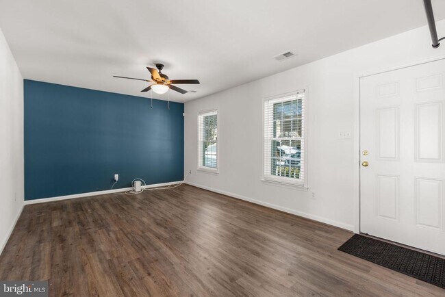 Building Photo - 11806 Camelot Way