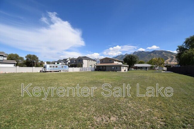 Building Photo - 12898 S 300 E