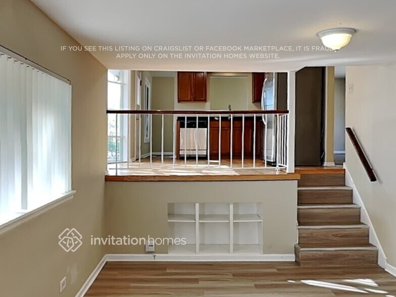 Building Photo - 1620 Apache Dr