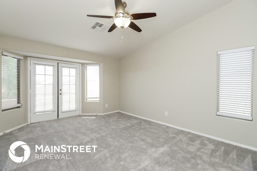 Building Photo - 11221 W Mountain View Dr