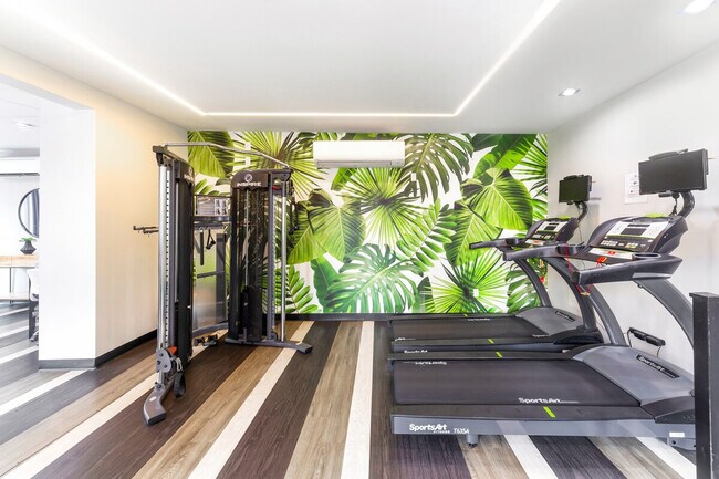 Building Photo - 1113 York Ave