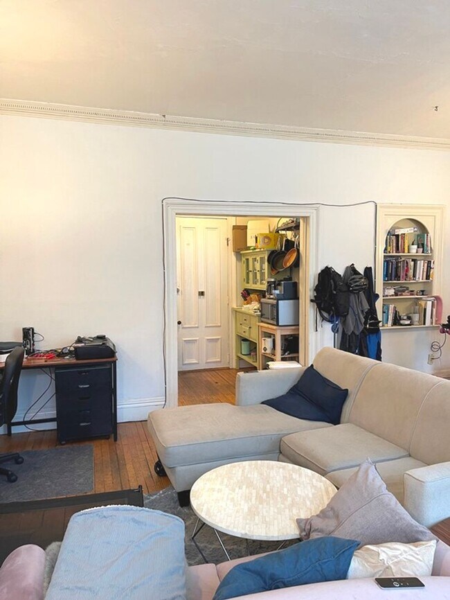 Building Photo - 507 Beacon St
