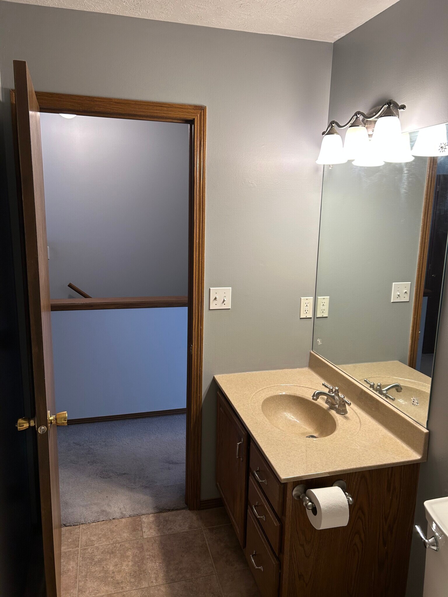 Building Photo - 409 S Madison St