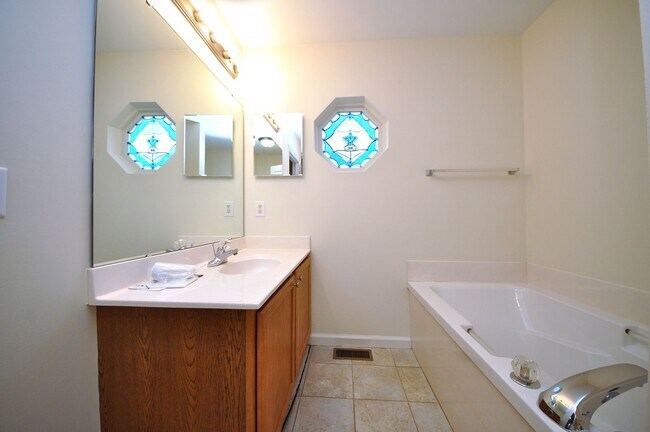 Building Photo - 131 Choctaw Dr