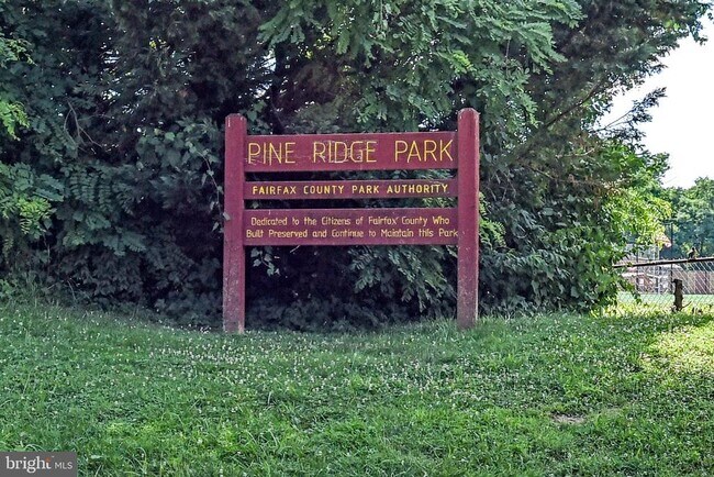 Building Photo - 3302 Woodburn Village Dr