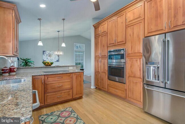 Building Photo - 26 Lily Pond Ct