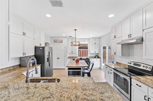 Primary Photo - 5705 Piedra Dr
