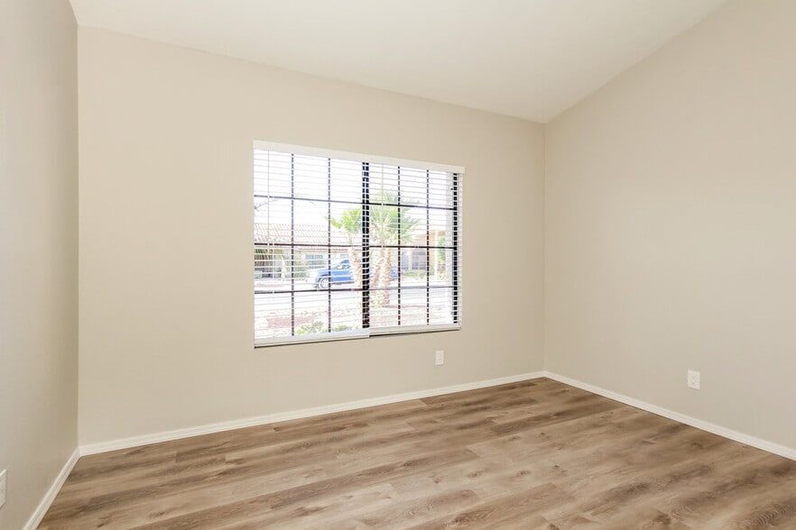 Building Photo - 11205 W Sunflower Pl