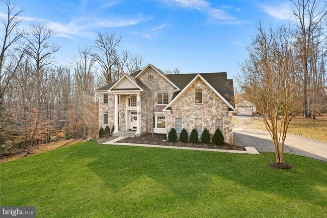 Building Photo - 8138 Rondelay Ln