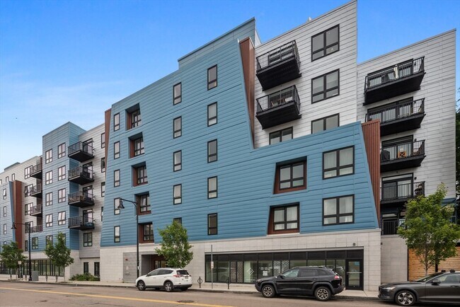 Building Photo - 301 Border St