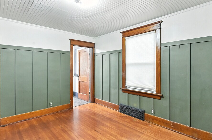 Building Photo - 2965 Harris Street